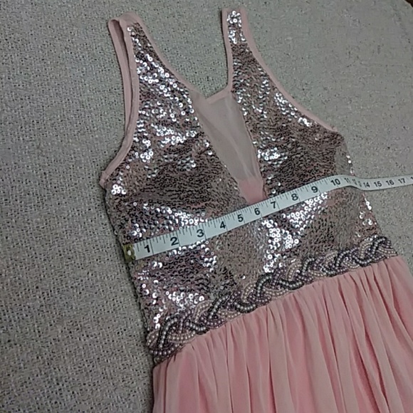 Beautiful Formal Flowy Prom Dress - Picture 4 of 8